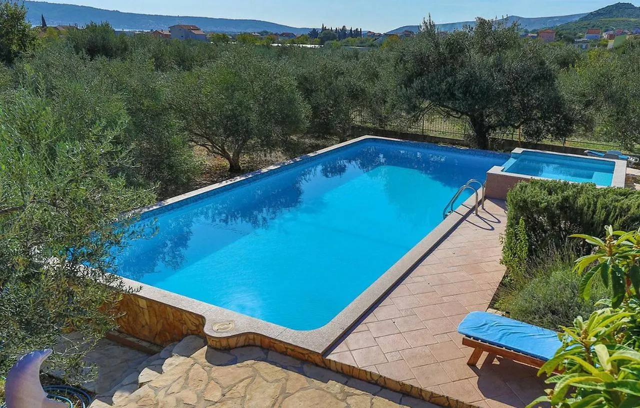 Holiday Home Parada Kastel Novi