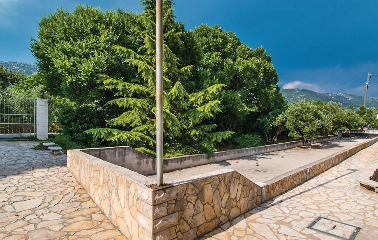 Holiday Home Parada Kastel Novi 0*,