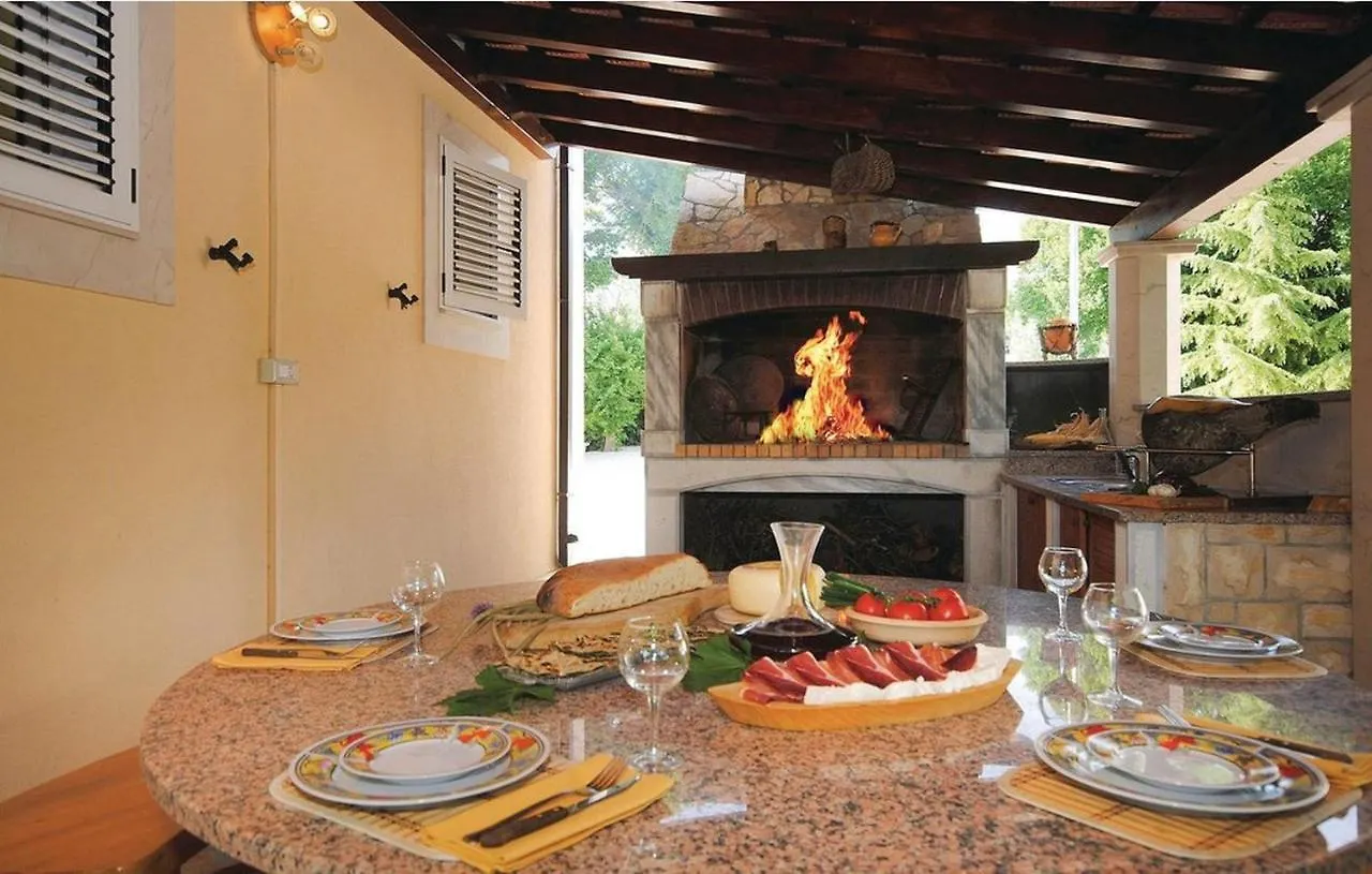 Holiday Home Parada Kastel Novi