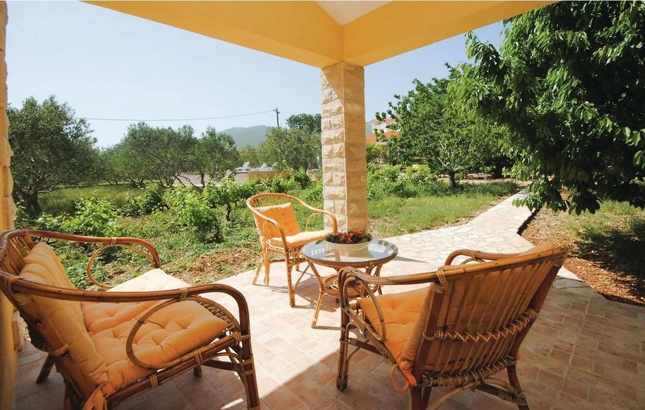 Holiday Home Parada Kastel Novi
